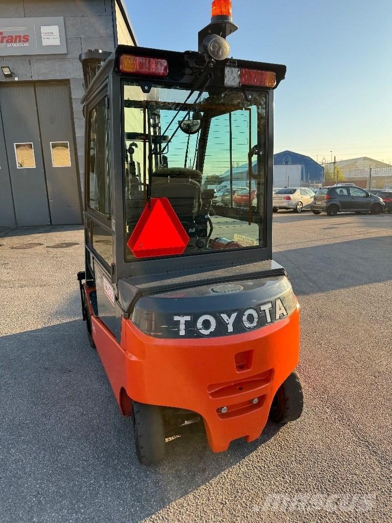 Toyota 8FBMT35 El gaffeltrucks