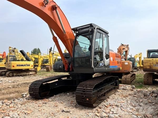 Hitachi zx240 Gravemaskiner på larvebånd
