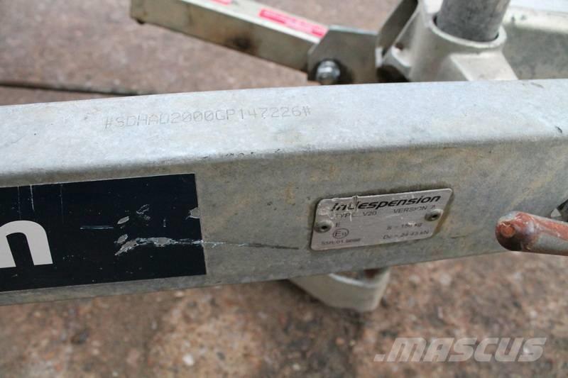 Isuzu 75.150 Flatbed lastbiler med spil