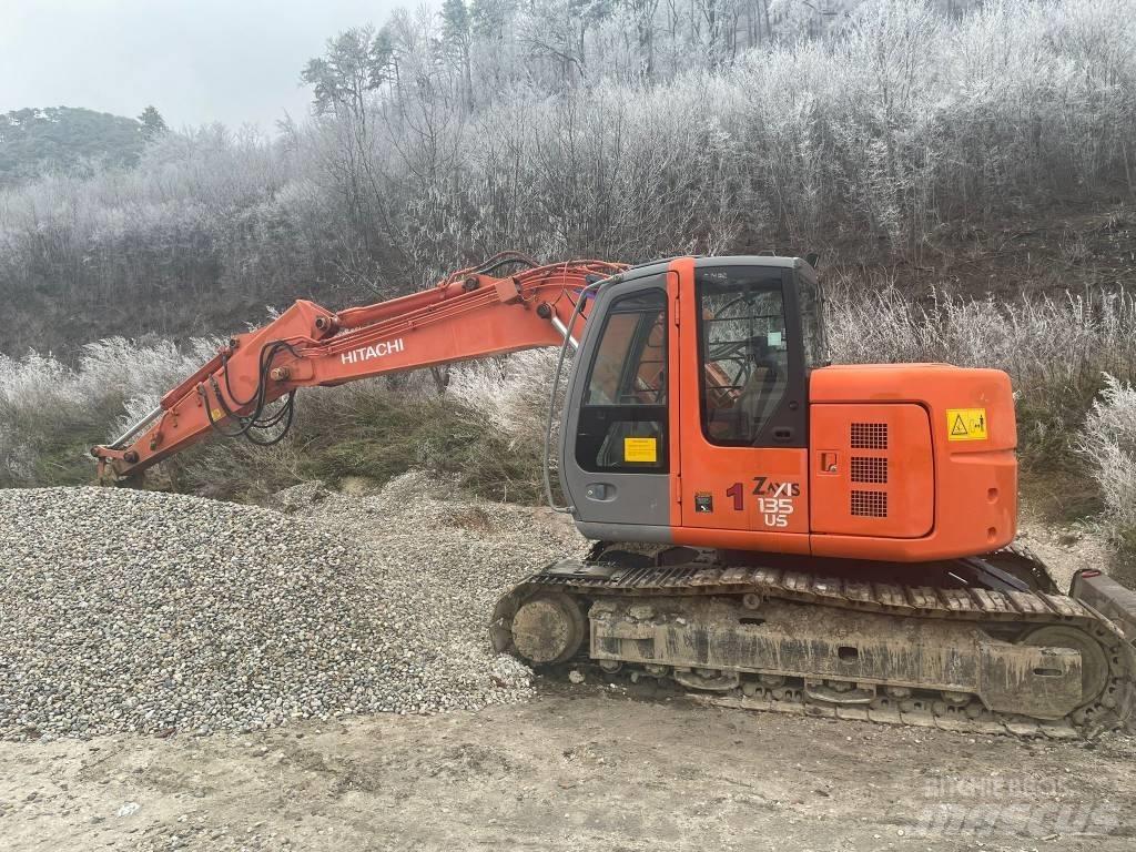 Hitachi ZX 135 US Gravemaskiner på larvebånd