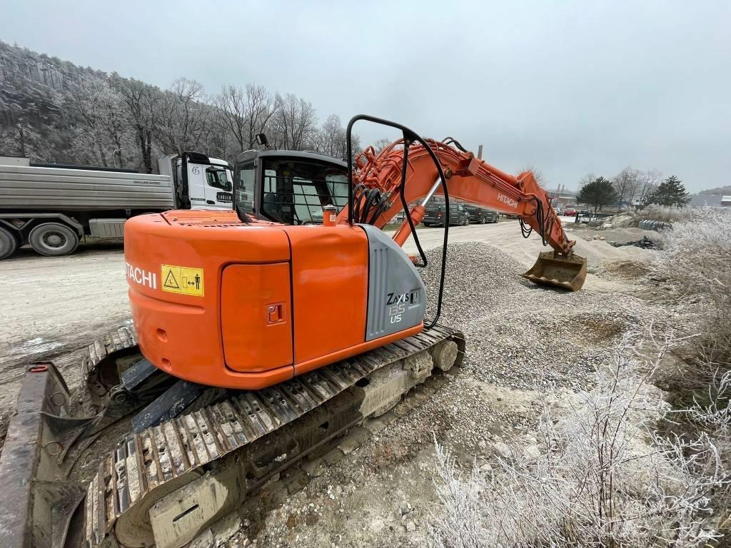 Hitachi ZX 135 US Gravemaskiner på larvebånd
