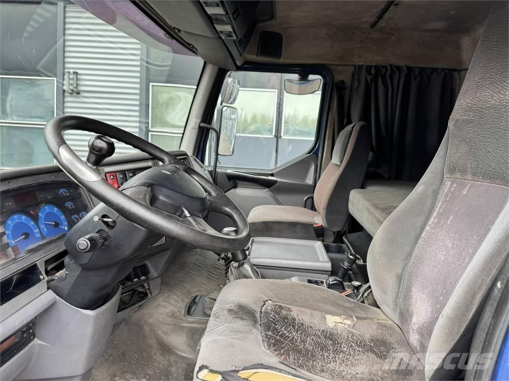 Sisu E12M 10X4 Lastbiler med tip