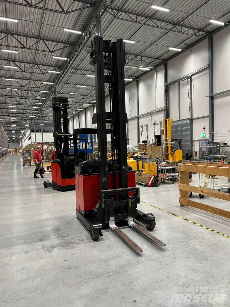 Linde R16S Reachtruck