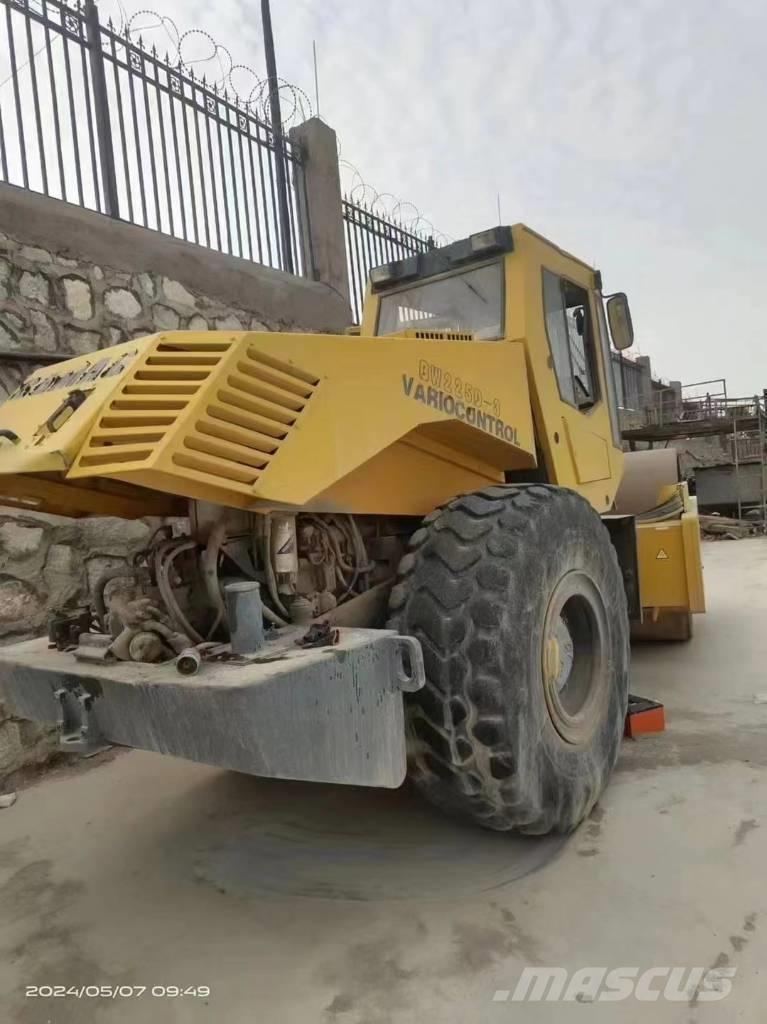 Bomag bw225d-3 Tvilling tromle