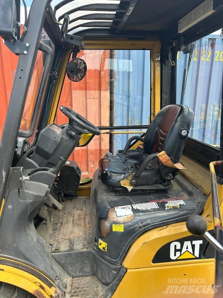 CAT 2P D 6000 Gaffeltrucks - andre