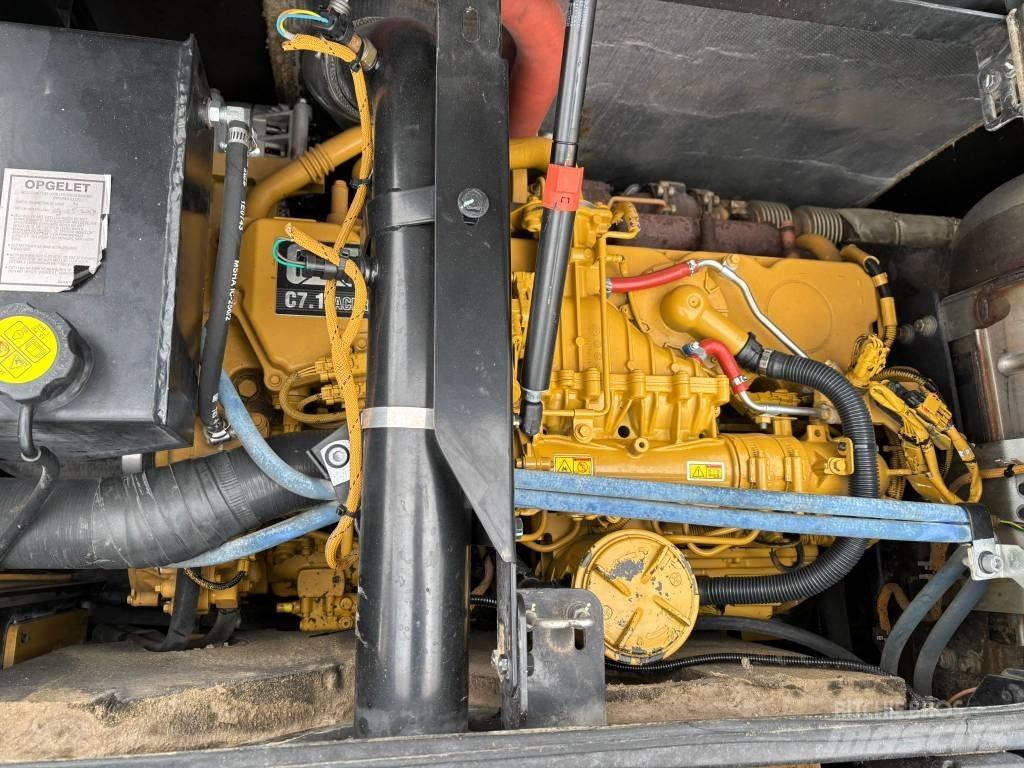 CAT M 318 F Gravemaskiner på hjul