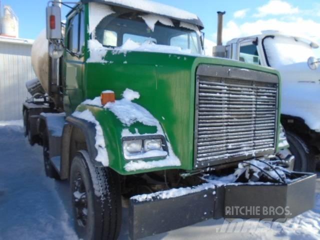 Freightliner FLC 112 Andre lastbiler