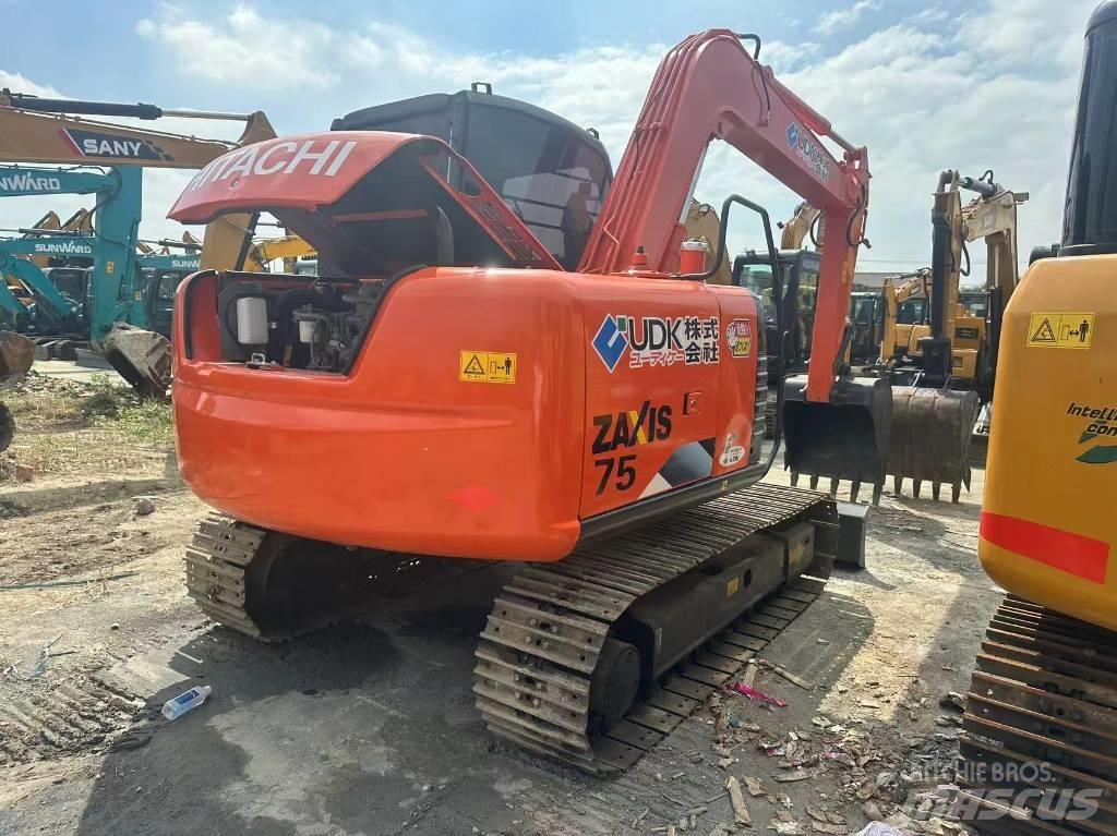 Hitachi ZX 75 Midi-gravemaskiner 7t - 12t
