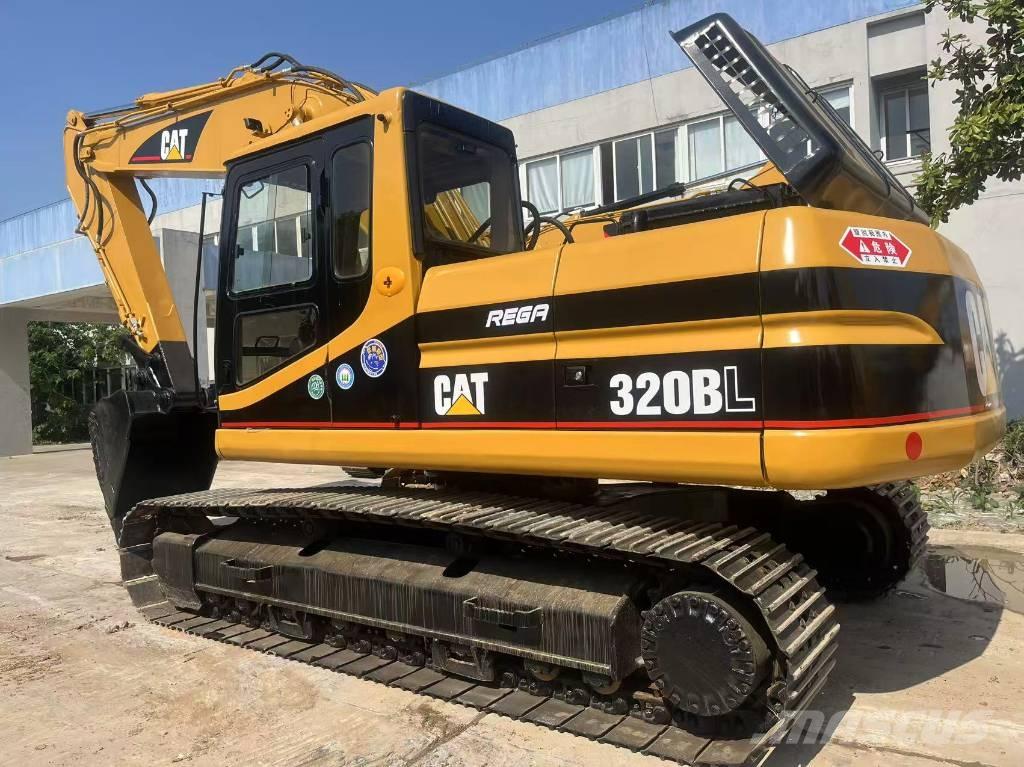 CAT 320 B L Gravemaskiner på larvebånd