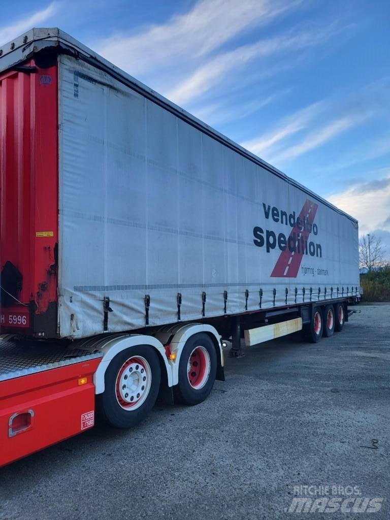 Krone SDP 27 Semi-trailer med Gardinsider