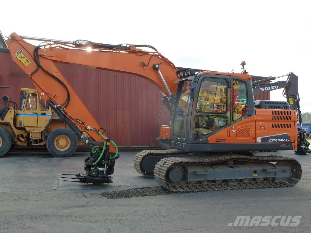 Doosan DX140LC-5 Gravemaskiner på larvebånd
