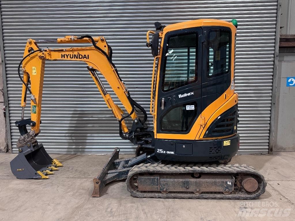 Hyundai R25Z-9 AK Minigravemaskiner