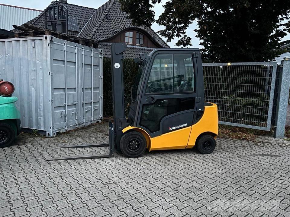 Jungheinrich DFG 320 Diesel gaffeltrucks