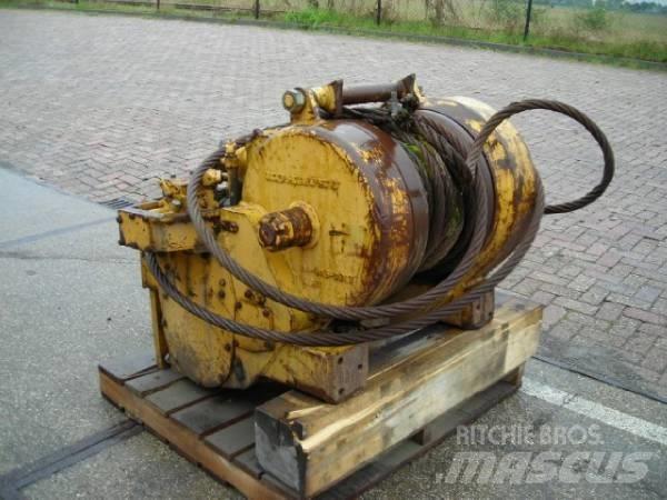 Komatsu D65E WINCH Andet tilbehør