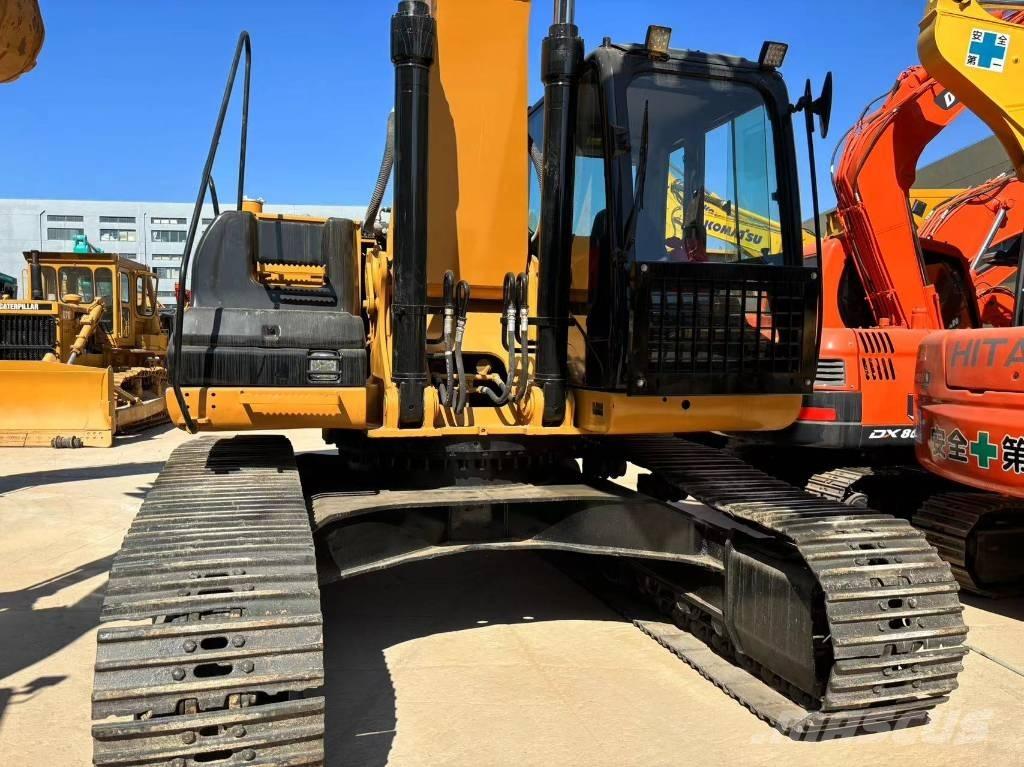 CAT 325 D Gravemaskiner på larvebånd