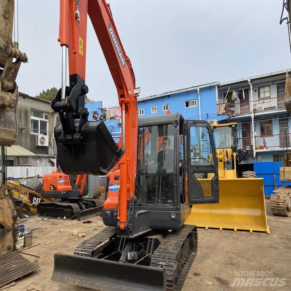 Doosan DX 60 Gravemaskiner på larvebånd