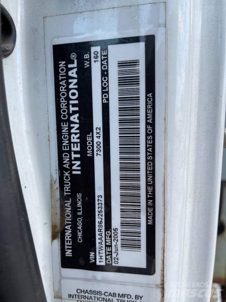 International 7300 Lastbiler med tip