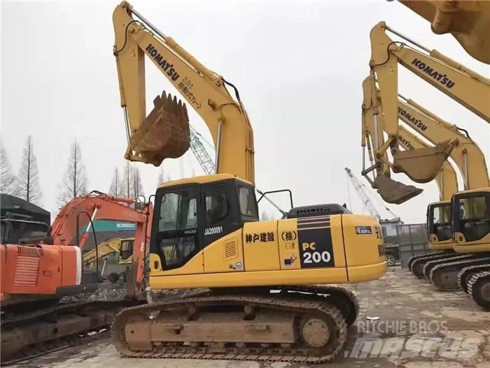 Komatsu PC 200-7 Gravemaskiner på larvebånd