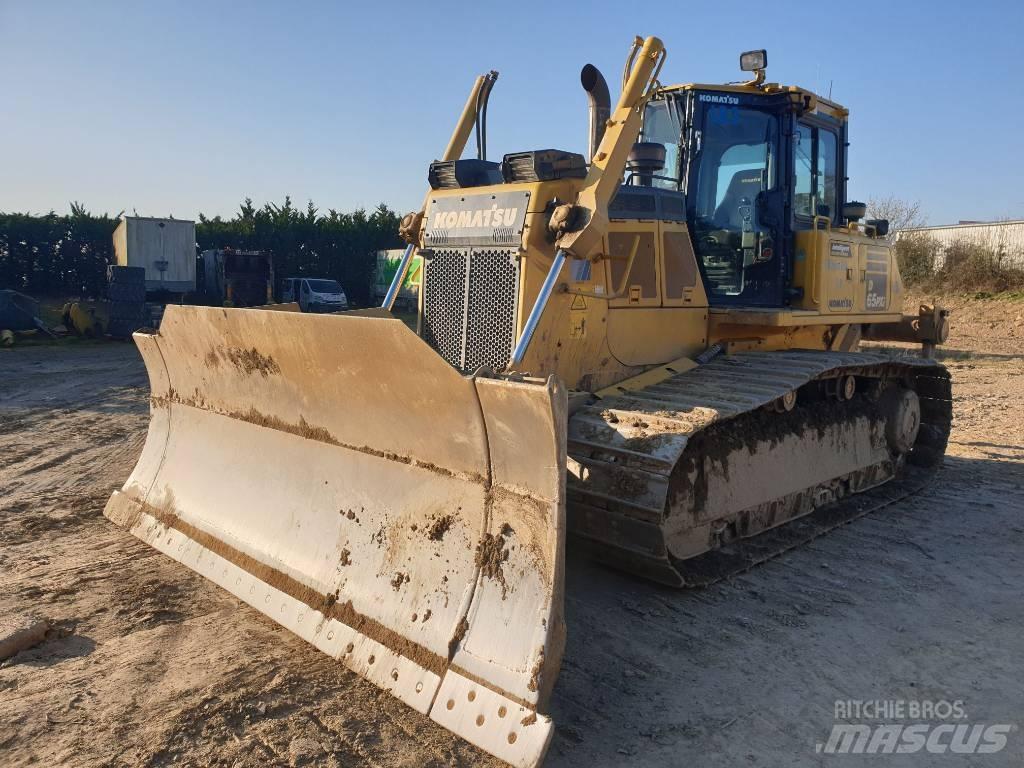 Komatsu D65PXi-18 Bulldozer på larvebånd