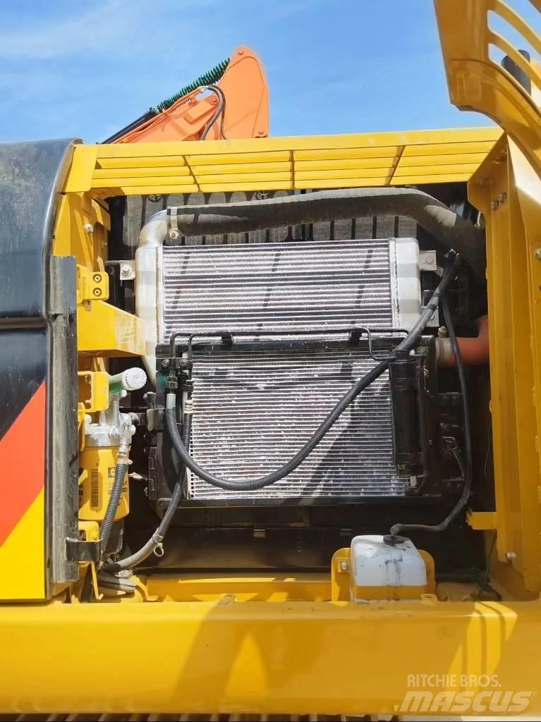 CAT 320 D 2 Midi-gravemaskiner 7t - 12t