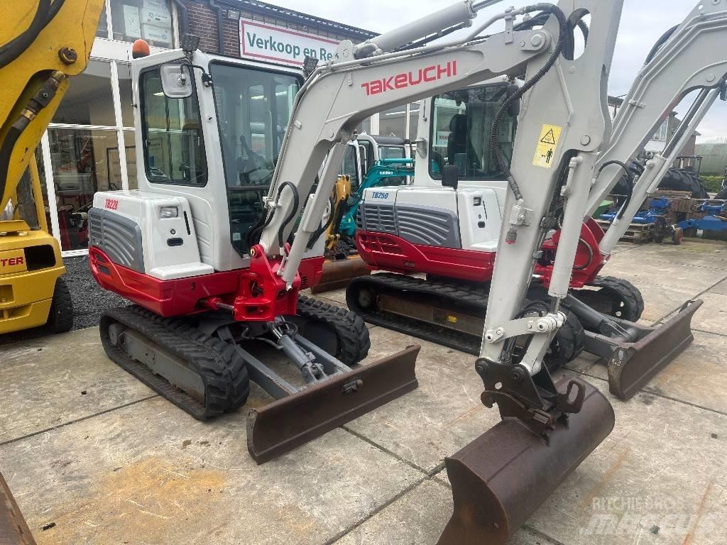 Takeuchi TB228 Minigravemaskiner
