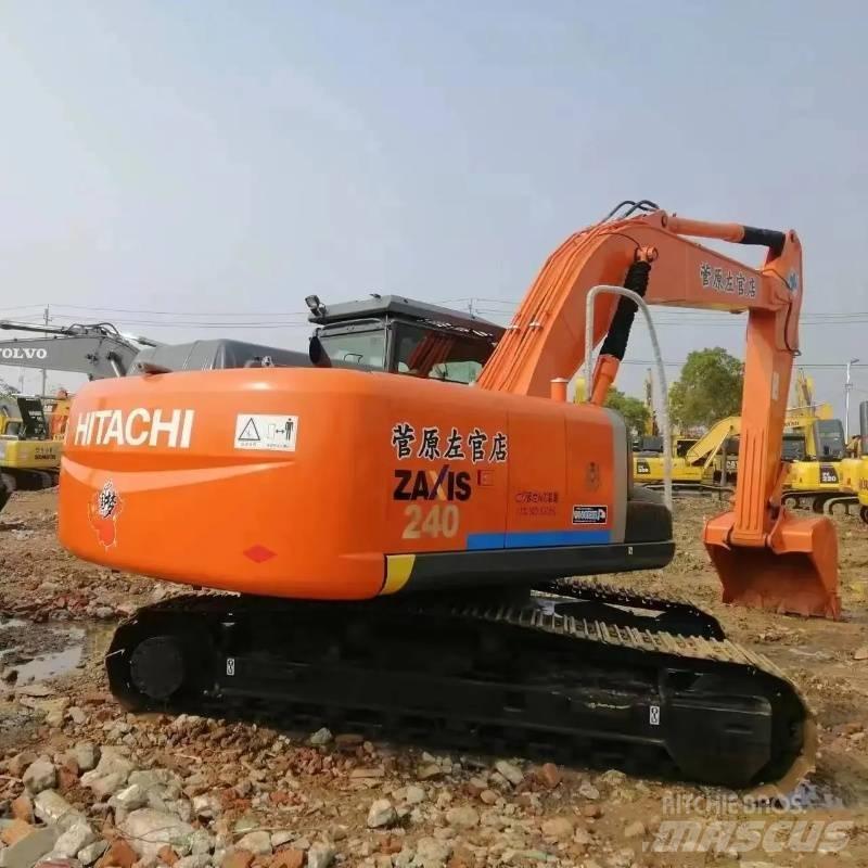 Hitachi ZX 240 Gravemaskiner på larvebånd