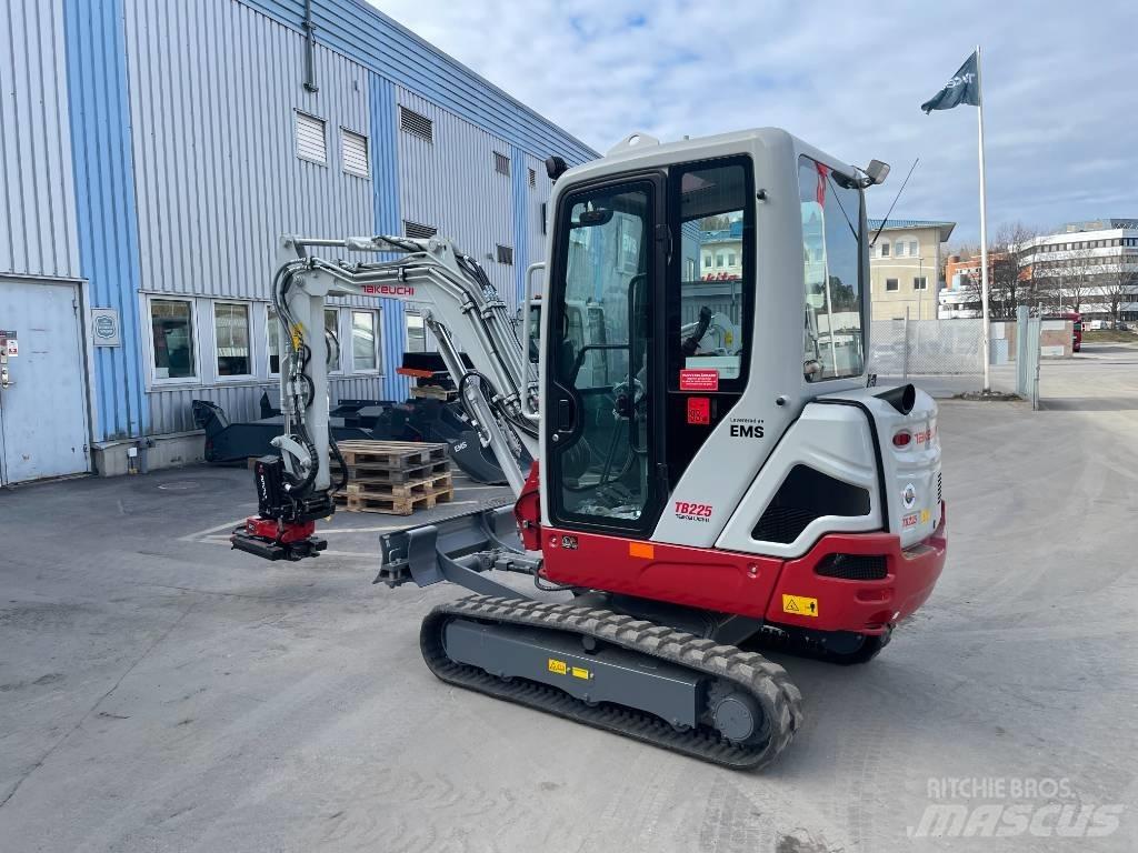 Takeuchi TB 225 Minigravemaskiner