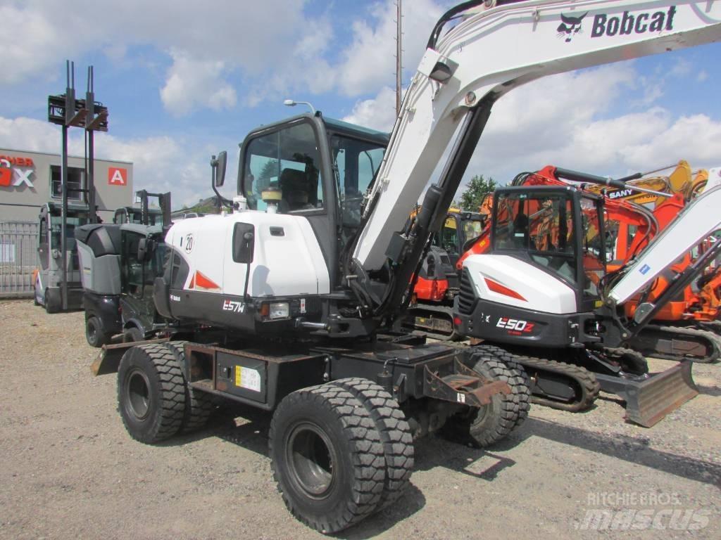 Bobcat E 57 W Gravemaskiner på hjul