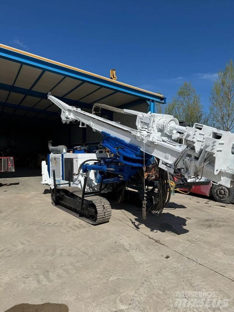 Soilmec SM 400 Anchor drill rigs