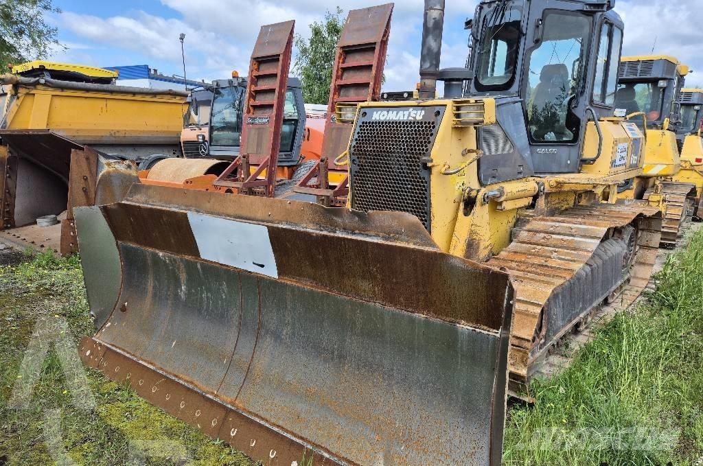 Komatsu D 61 EX-15 Bulldozer på larvebånd