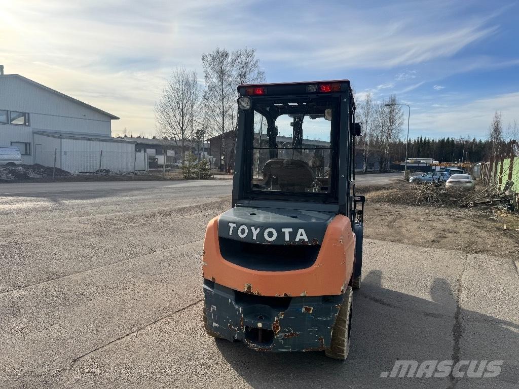 Toyota 02-8 FDF 30 Diesel gaffeltrucks