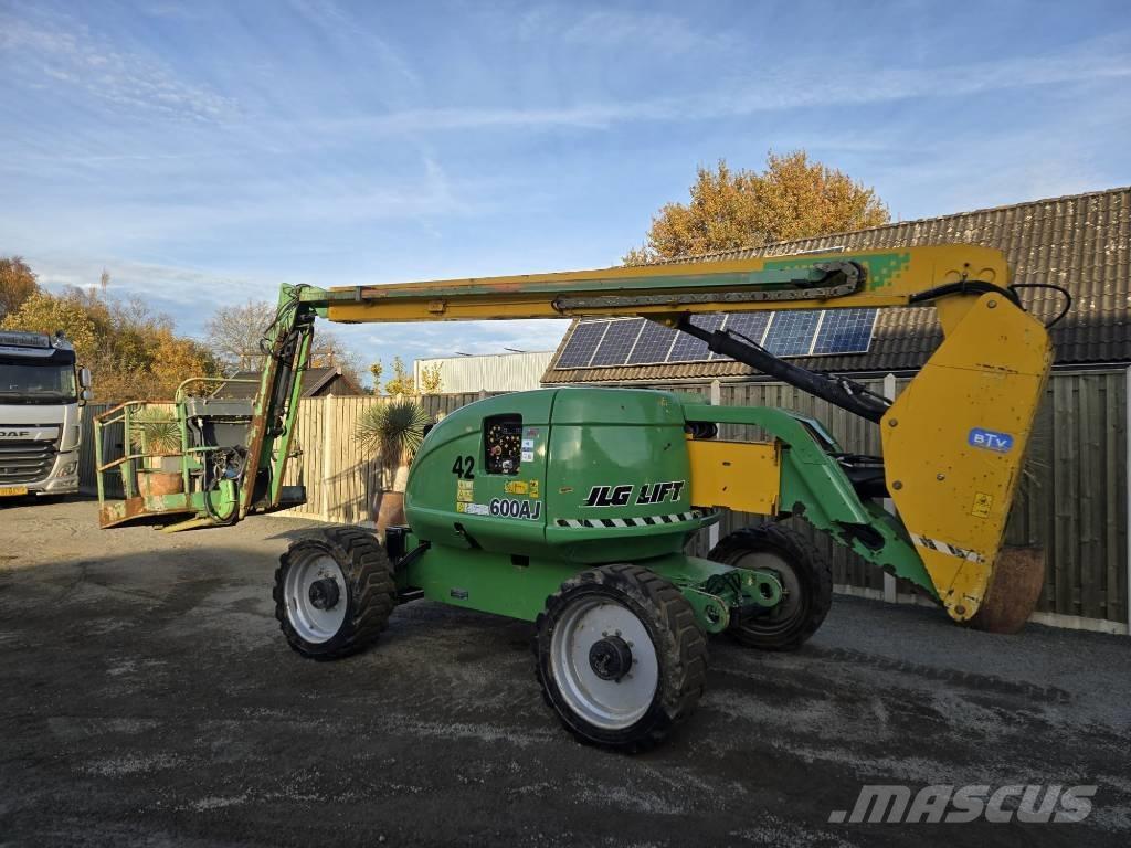 JLG 600 AJ Bomlifte med knækarm