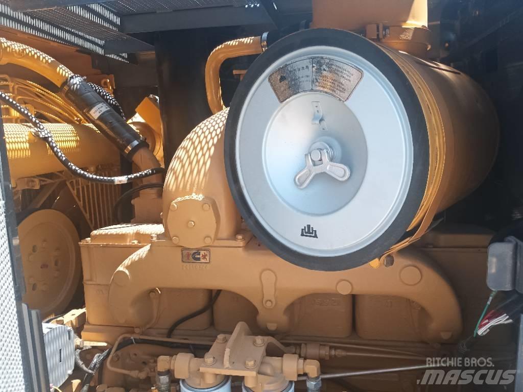 Shantui SD 22 Bulldozer på larvebånd