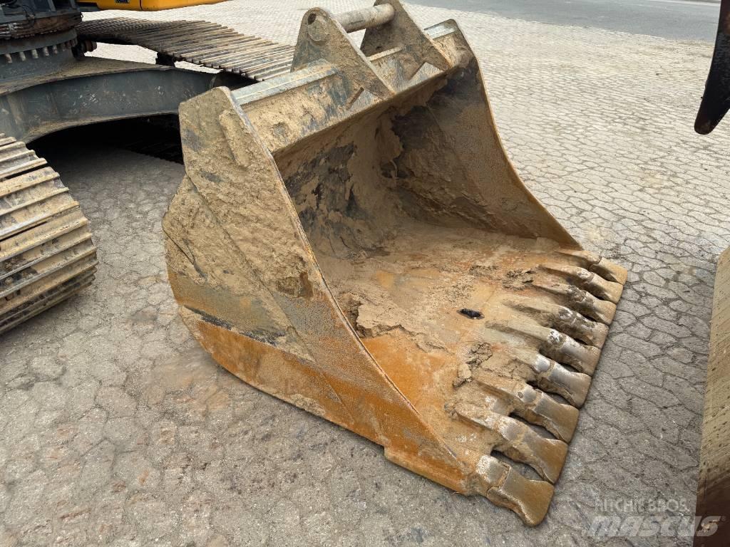 Liebherr R 926 LC Gravemaskiner på larvebånd