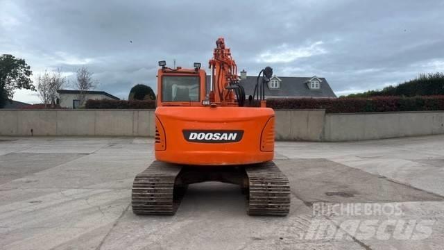 Doosan DX 140 Gravemaskiner på larvebånd