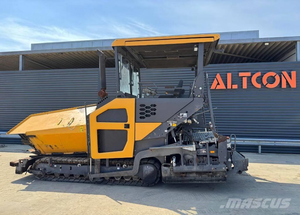 Volvo P 6820C Asfaltudlæggere