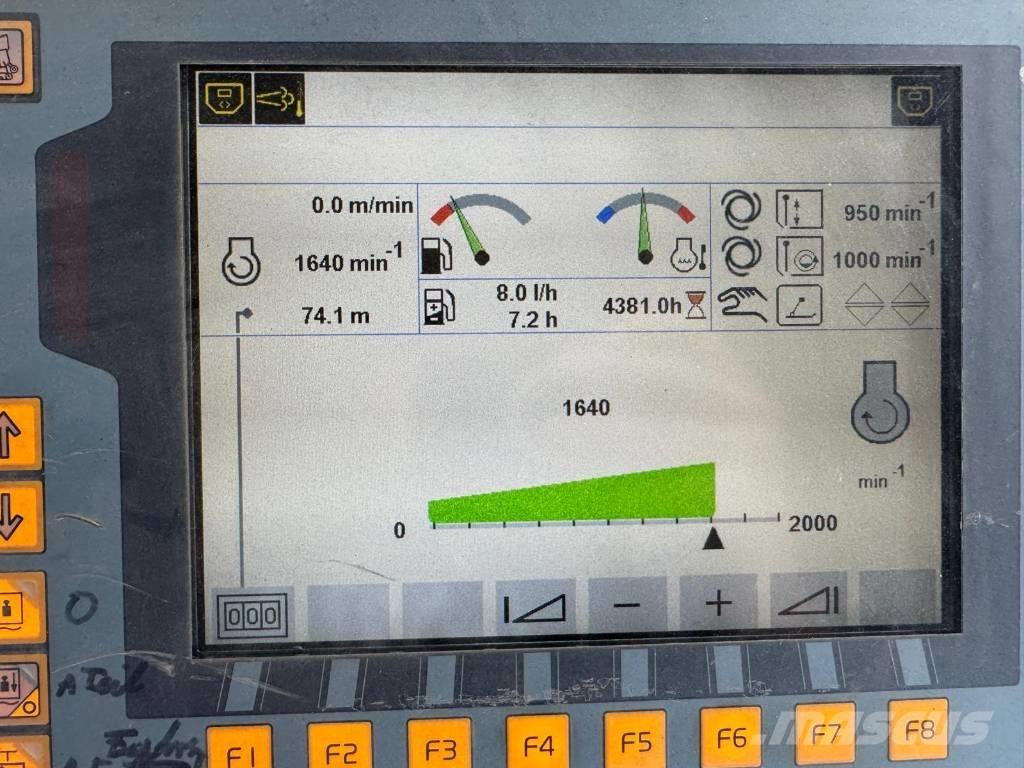 Volvo P 6820C Asfaltudlæggere