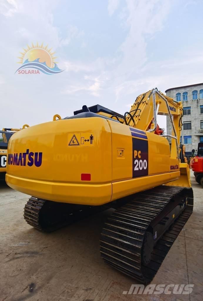 Komatsu PC 200-8 Gravemaskiner på larvebånd