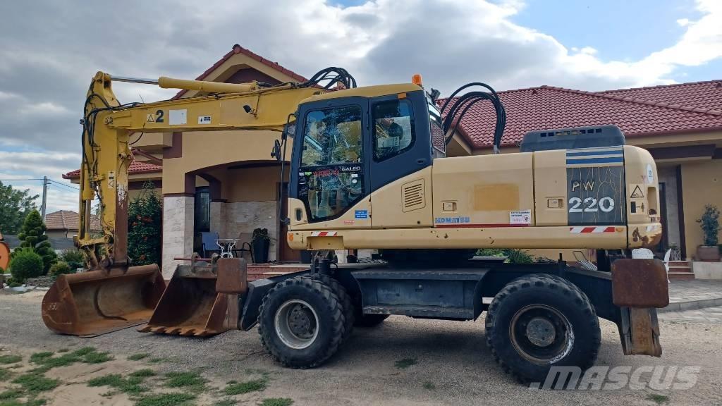 Komatsu PW 220-7 Gravemaskiner på hjul