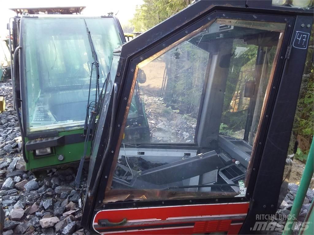 Valmet 901 Kabiner og interiør