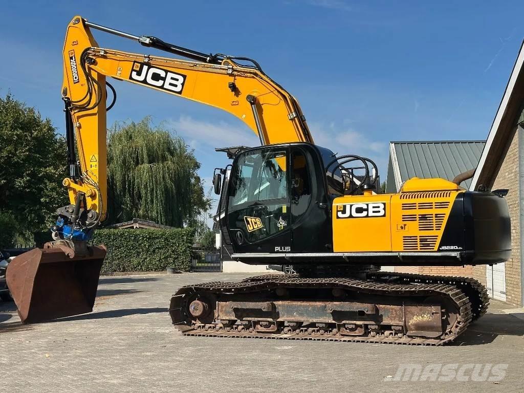 JCB JS220LC plus Gravemaskiner på larvebånd