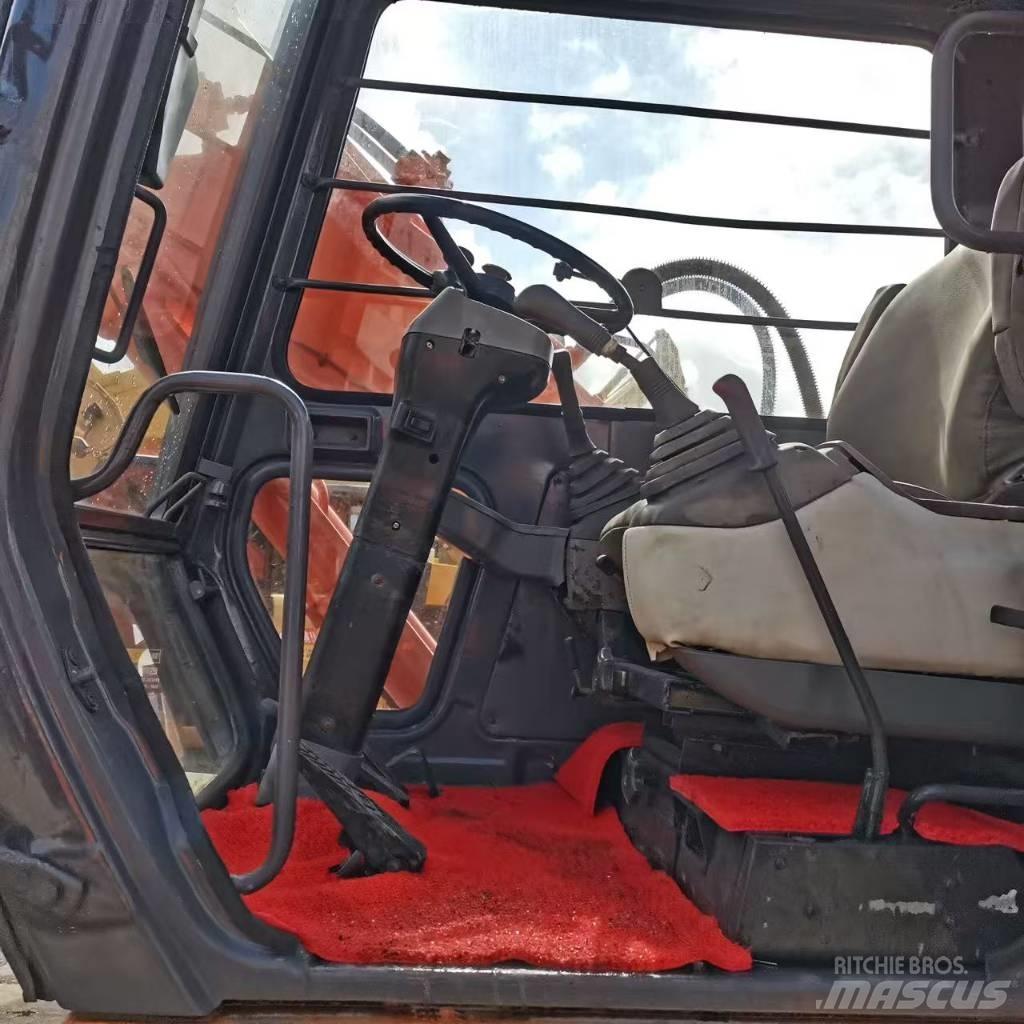 Hitachi EX 100 W D Gravemaskiner på hjul