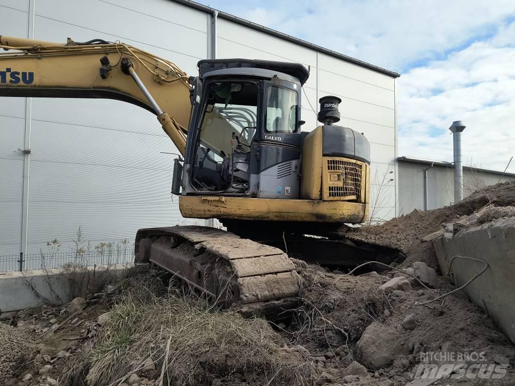 Komatsu 228 Gravemaskiner på larvebånd