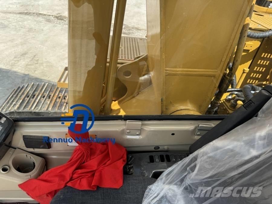 CAT 320B Gravemaskiner på larvebånd