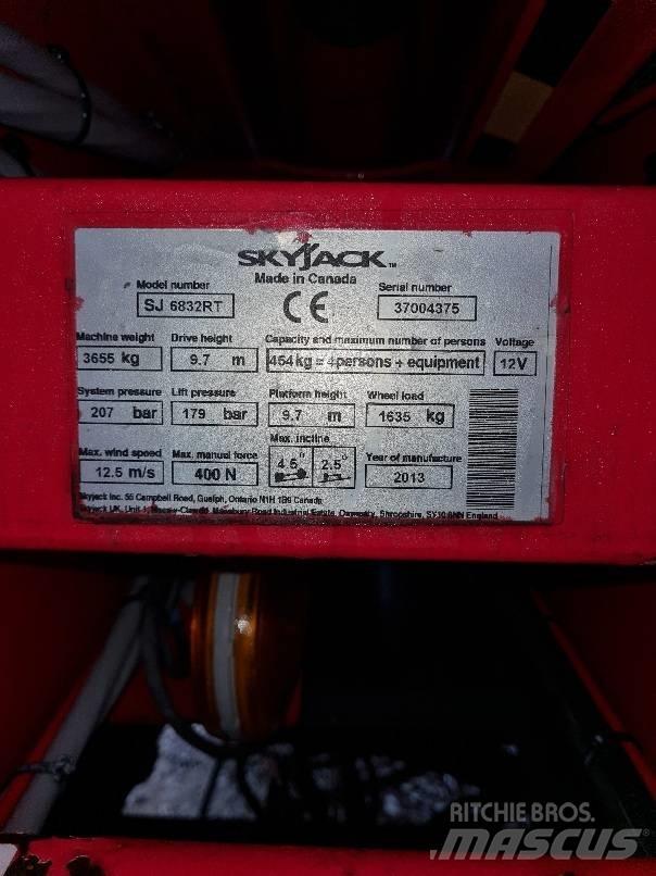 SkyJack SJ 6832 Saxlifte