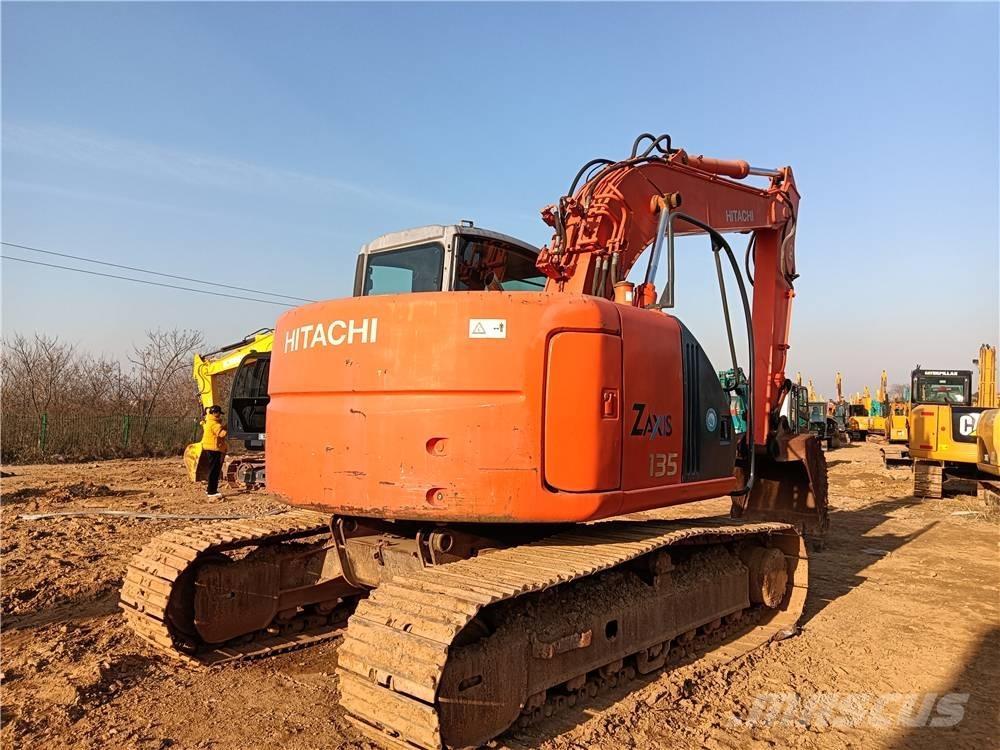 Hitachi ZX135US Gravemaskiner på larvebånd