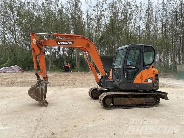 Doosan DX 60 Minigravemaskiner