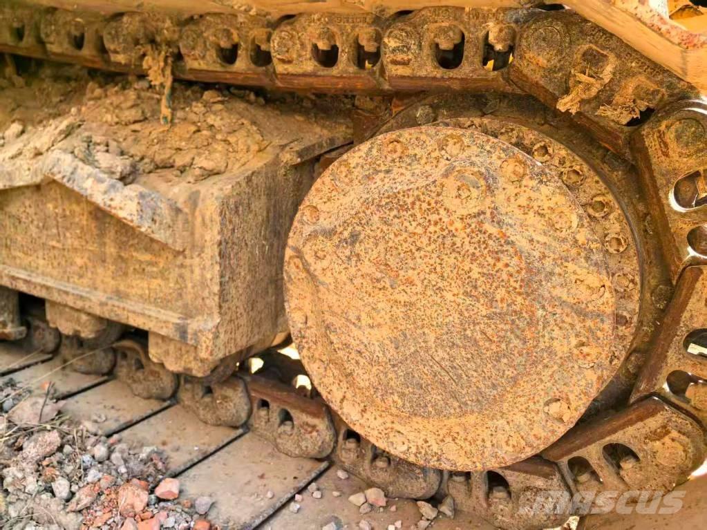 CAT 323 Gravemaskiner på larvebånd