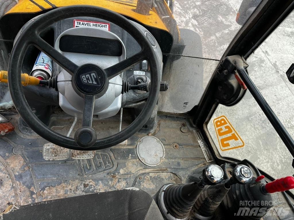 JCB 3 CX Contractor Gravemaskiner på hjul