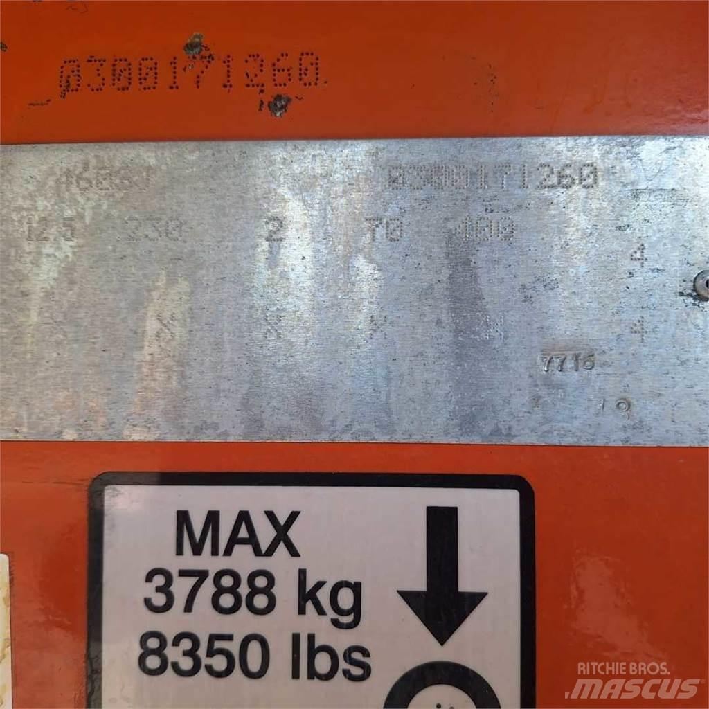 JLG 460SJ Teleskoplifte